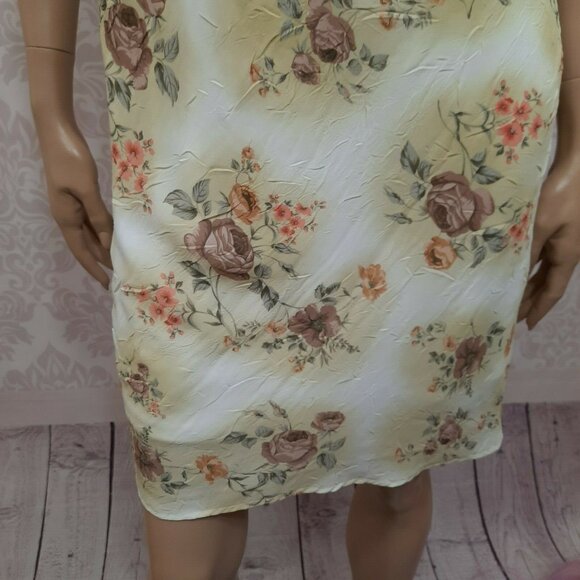 Vintage 90s Floral Dress Size S Sleeveless Crinkle Fabric Beige Brown Above Knee - Picture 4 of 11